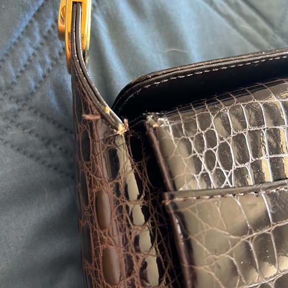 🔹 Mock Croc Leather Bag Made in Italy with Adjustable Strap - Picture 13 of 14